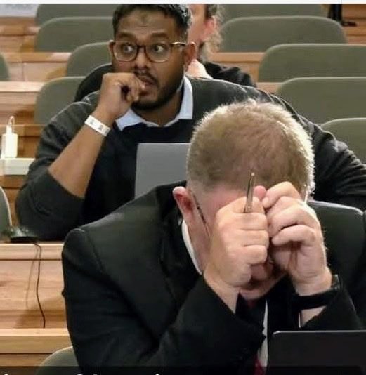 Enghumbhini's tweet image. His lawyer be like but Mogotsi, what the hell are you saying?