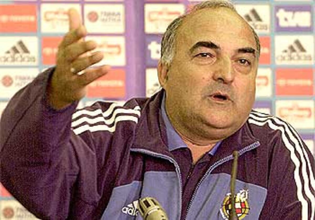 Iñaki Sáez no es seleccionador de España desde la Eurocopa de 2004. 

21 años.