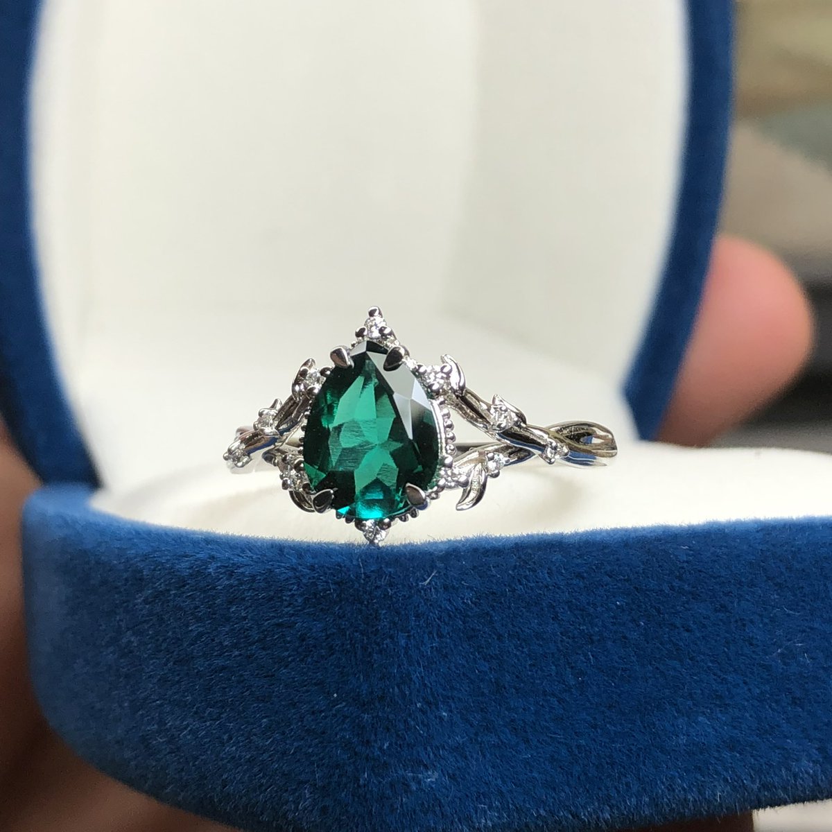 LukeyLux // Customs Open 🍉 tweet media