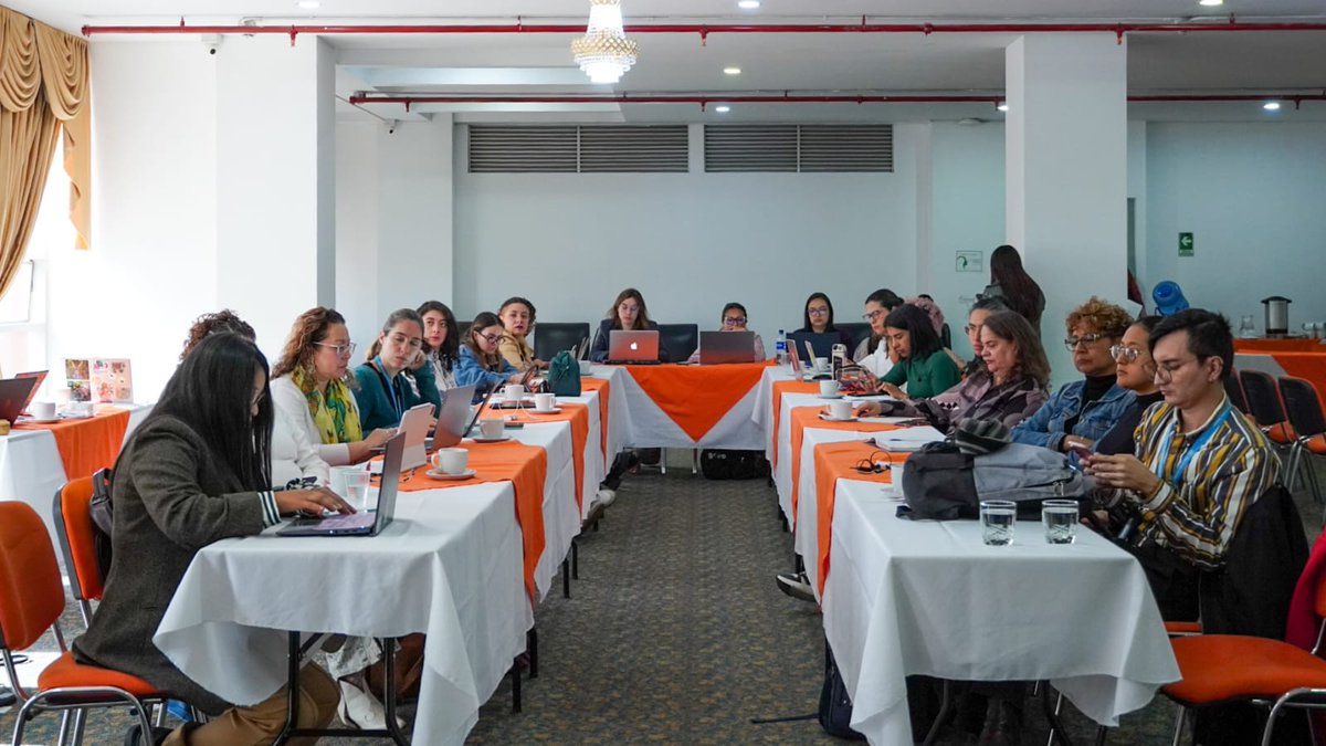 UAcuerdoPaz's tweet image. #AEstaHora ⏰ | @GloriaCuartas lidera la segunda sesión de la Alta Instancia de Género de Gobierno del 2025 para coordinar y hacer seguimiento estratégico, técnico y operativo al enfoque de género (…) 🧵1 ✨👥