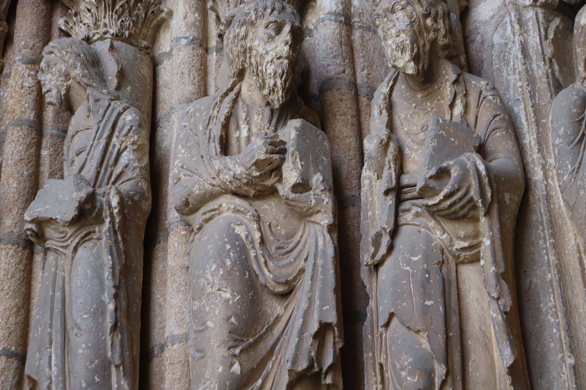 Lo de la portada de la basílica de los santos, Vicente, Sabina y Cristeta, Ávila, qué es?