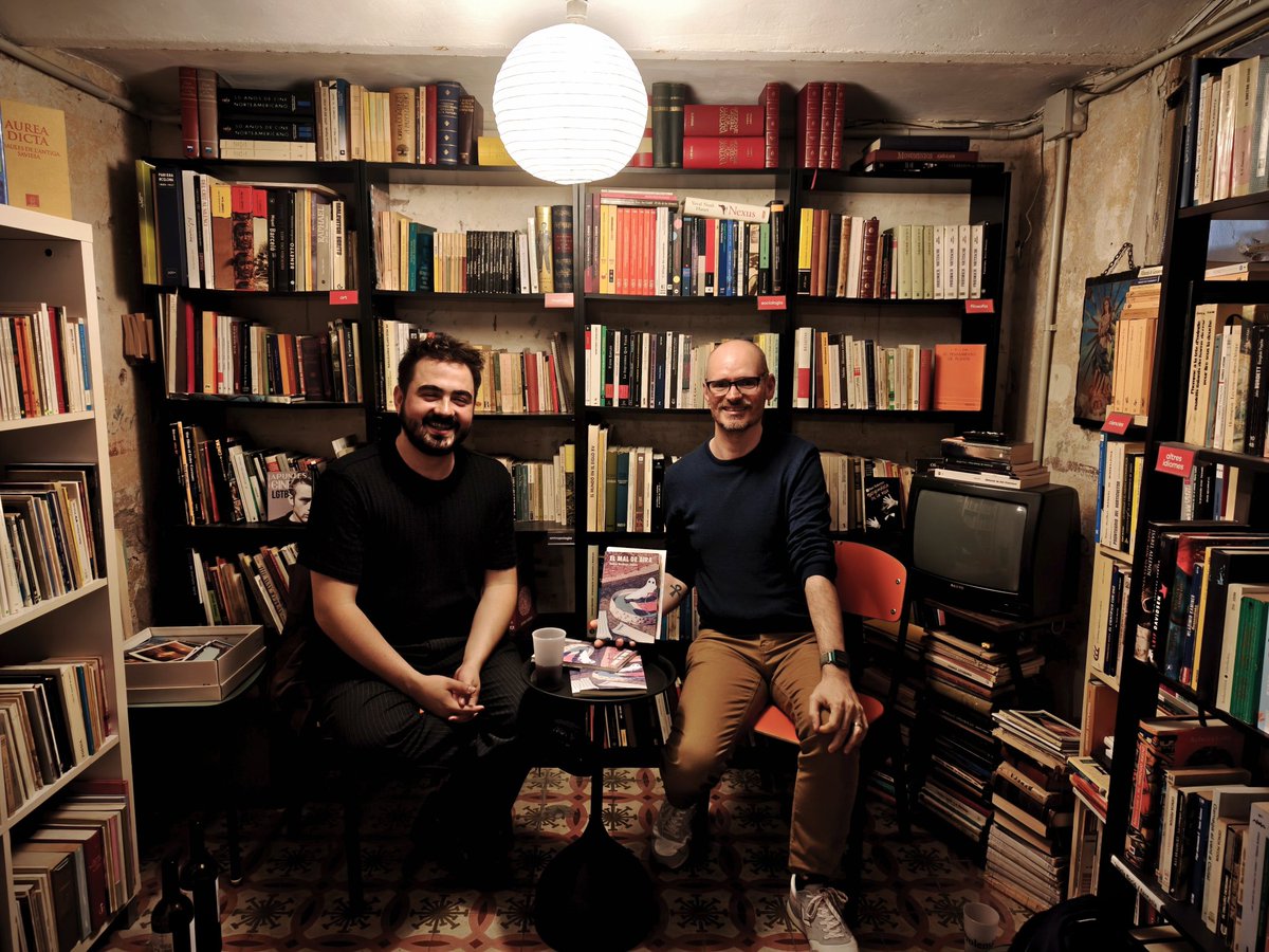 toclibros's tweet image. Andrés Restrepo Gómez finalista del Tigre Juan por El mal de Aira! Hace unos días conversé con él en la librería Prole 😃 lavozdeasturias.es/noticia/cultur…