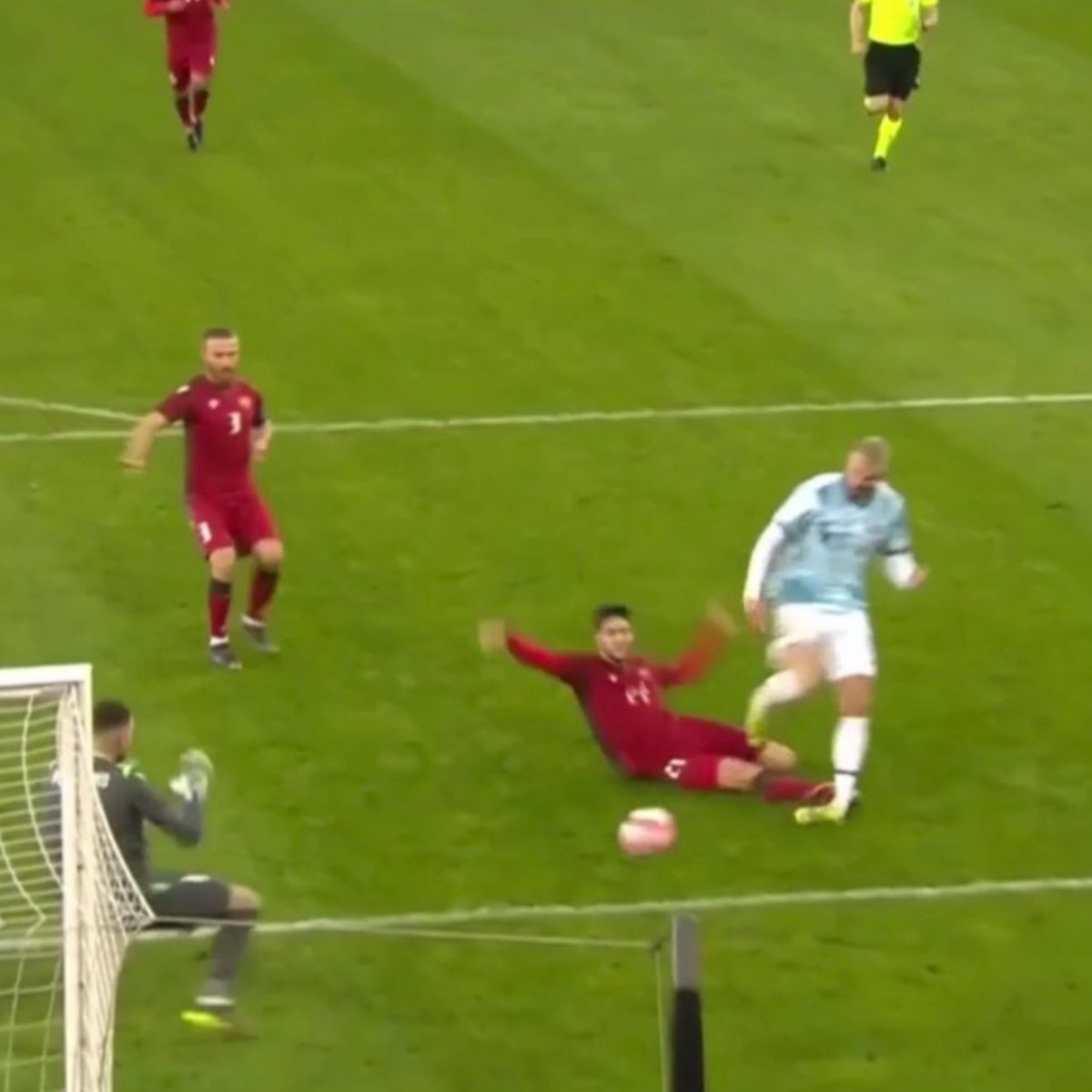 ErlingHaaland's tweet image. 