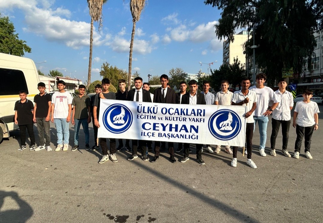 Yedi ordu birleşip karşımızda parlasa Onu kanla söndürüp parçalarız, yeneriz .