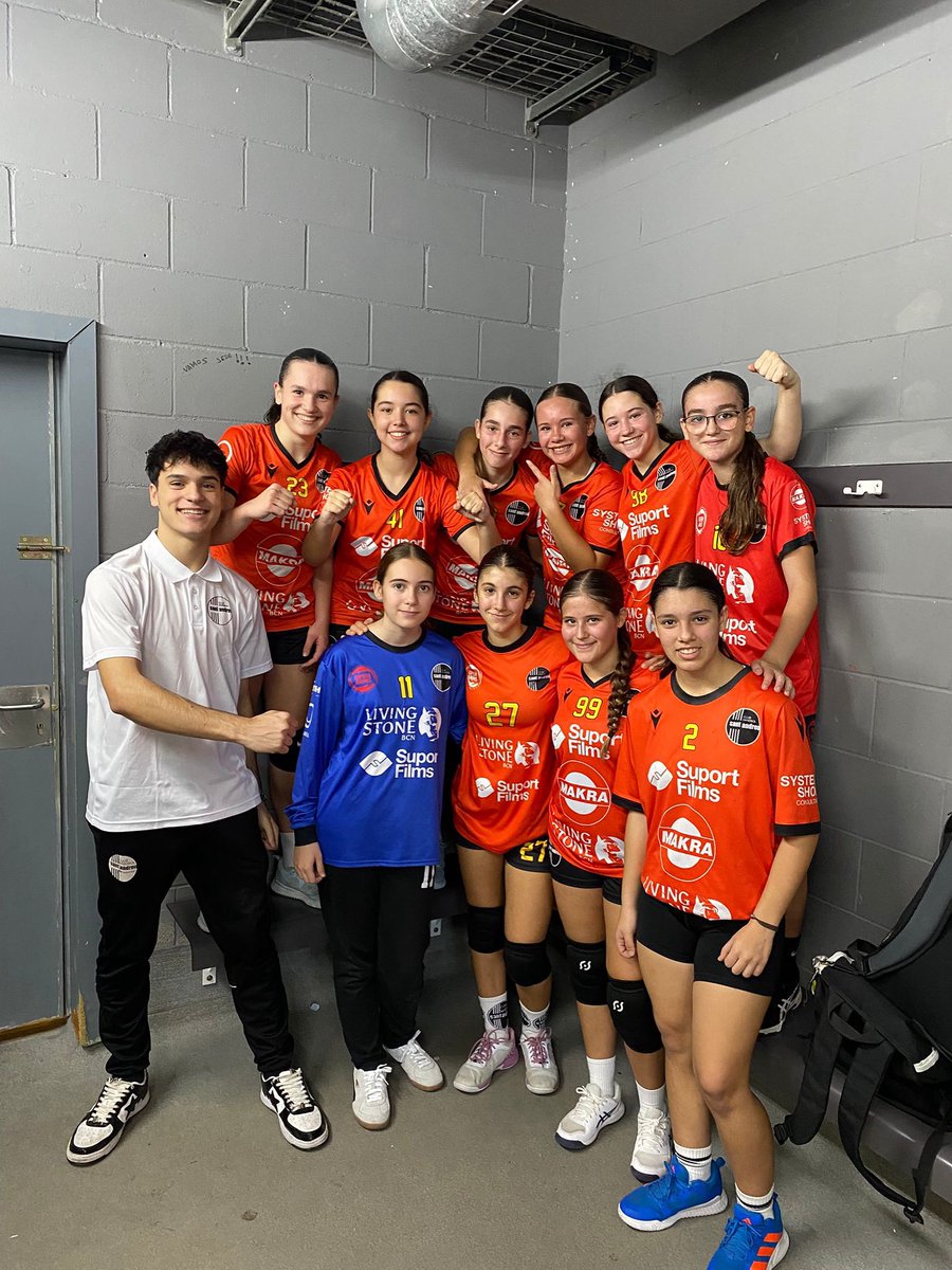 Partit molt complet de l’Infantil Femení A per sumar una nova victòria contra un rival molt fort. A continuar, equip!!!🧡🖤🧡