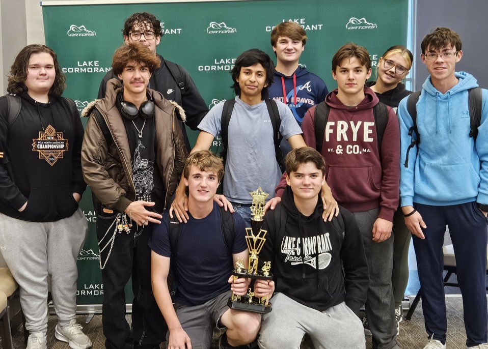 LCHSGators's tweet image. Swamp Congrats to our chess team! They placed 3rd in the county’s chess tournament. @LCHSGators #TeamDCS