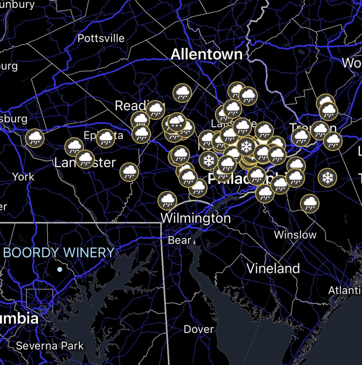 CutterMartin's tweet image. Mix of rain, sleet and a few snow flurries across the Philadelphia metro. Can’t rule out a few sleet pellets as showers move in, along and north of I-70. Greater chance of a brief mix in the mountains of western Maryland.       3:54 PM