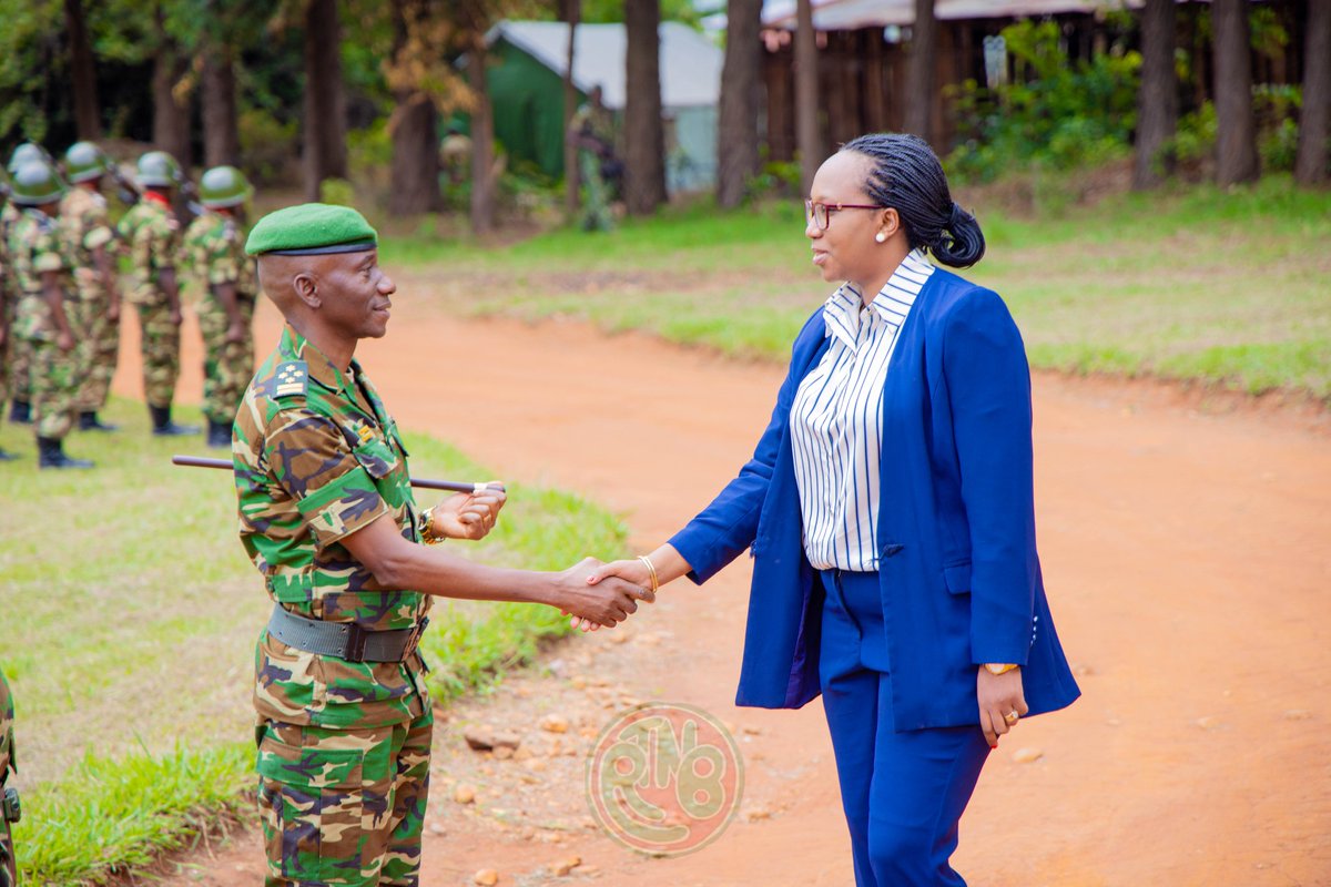 RTNBurundi's tweet image. #Burunga : la Ministre de la défense nationale et des anciens combattants  poursuit sa tournée dans les divisions militaires

Ce mardi 18 novembre 2025, dans la @burungaProvince, la Ministre de @MdnacBi, @NIJIMBEREMarie1, accompagnée du Chef de la @fdnbbi, le Général Prime