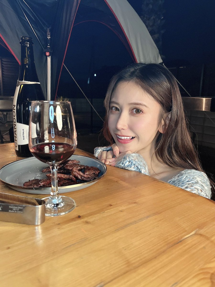 4205Terryneo's tweet photo. 11月19日は #いい熟成ワインの日
「いい(11)じゅく(19)せい」(いい熟成)と読む語呂合わせから
今宵は誰とワインを楽しみましょうか🍷🥩
#ワイン @weeklyflash
#PlatinumFLASH @flash_Platinum
#名取くるみ #名取久留美
@natori_kurumi
#レースクイーン #ラウンドガール https://t.co/eXhcJ2KZK0