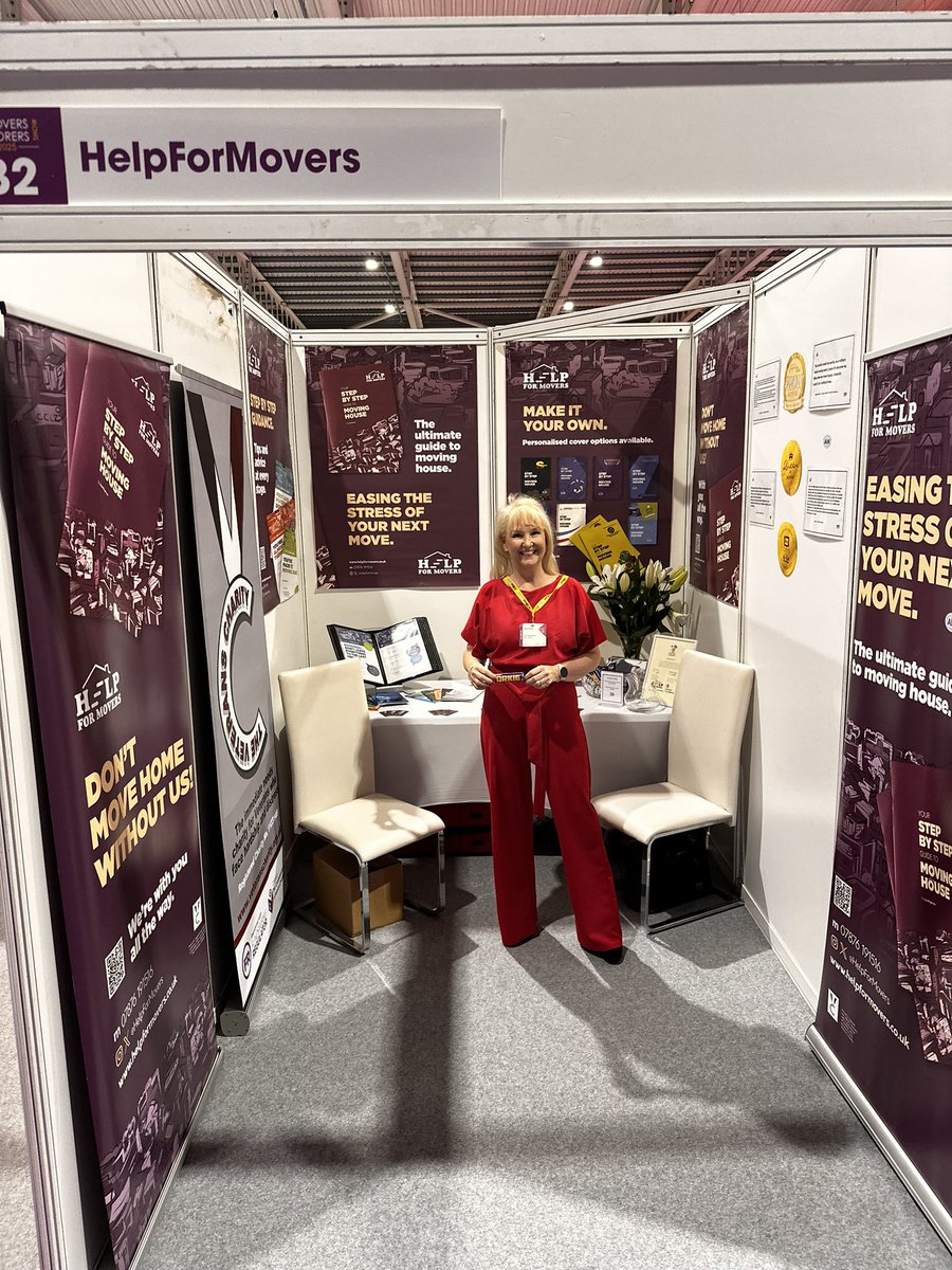 HelpForMovers's tweet image. Oooooh my sore feet but such a great first day at the @moversstorers … boots are off!!! Lots of new companies looking to now supply the moving booklets 🥰 #sbswinnershour 

#networking #events