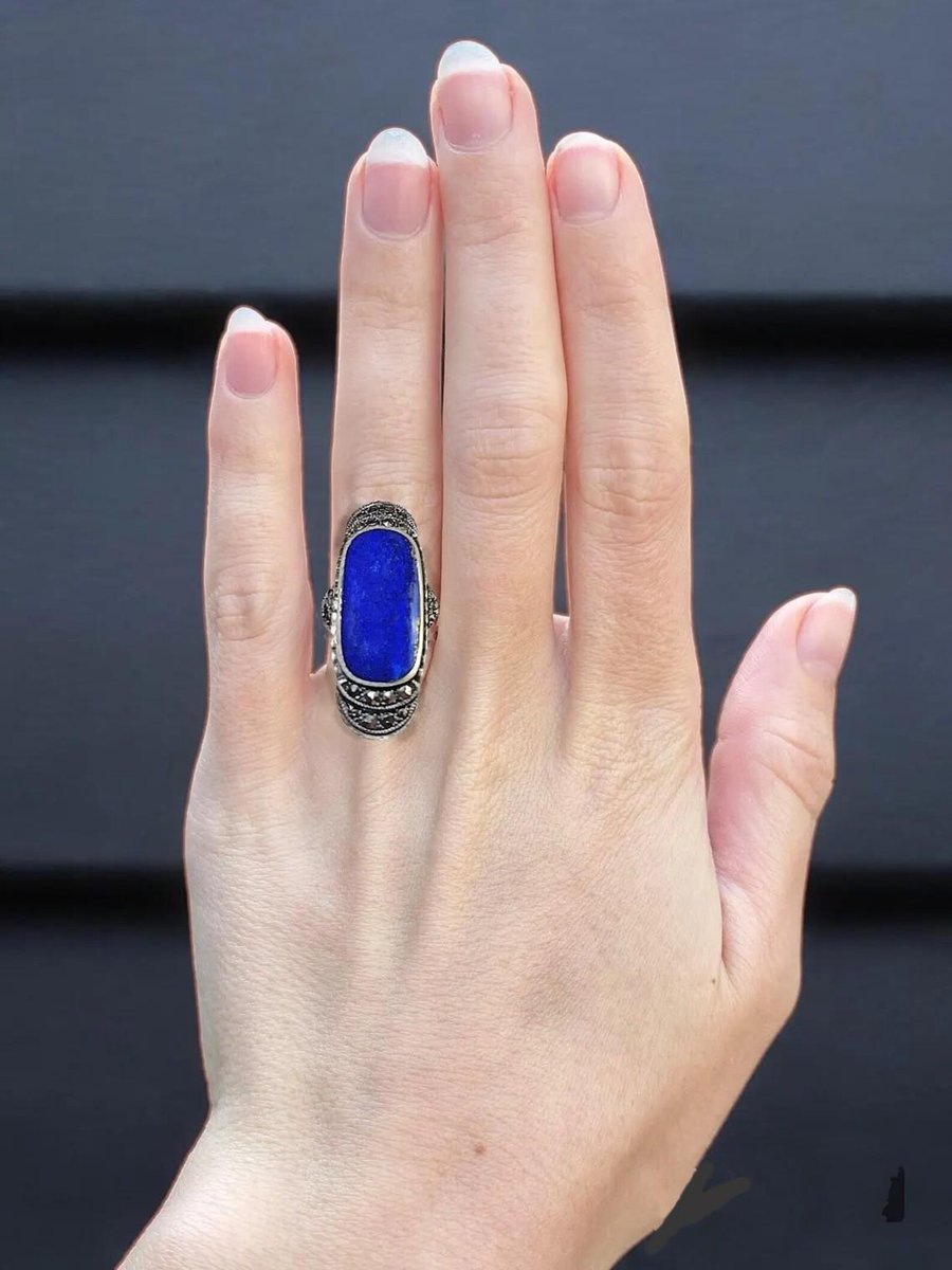 renaissancefai's tweet photo. Lapis-Marcasite Art Deco Sterling Ring, Blue Gemstone, Long Oval, Size 7, Vintage
https://t.co/FgYcP3Ce9z?
#ring #vintage #sterlingSilver #Lapis #marcasites #size7 #blue #oval #ArtDeco #long #slender #gemstones #giftforher #comfortable #925 https://t.co/rYLPzuyHy2