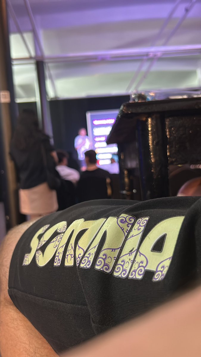 Loic Vans tweet media