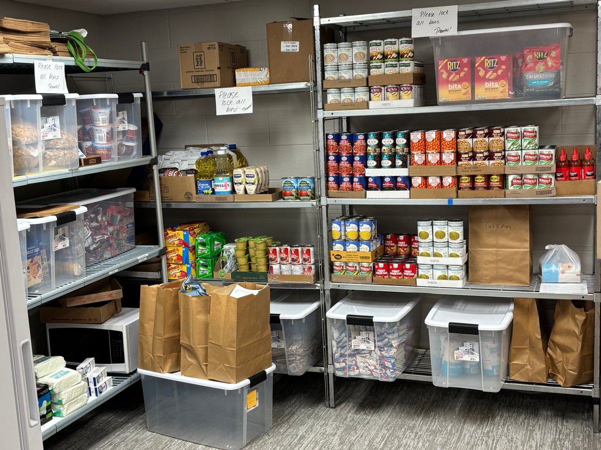 monroeccc's tweet image. We’re deeply grateful to Lake Trust Credit Union for their generous donation of 100 Thanksgiving meal boxes to Heck’s Market at MCCC. 
#Mccc #McccFoundation #FoodPantrySupport #PartnershipsMatter