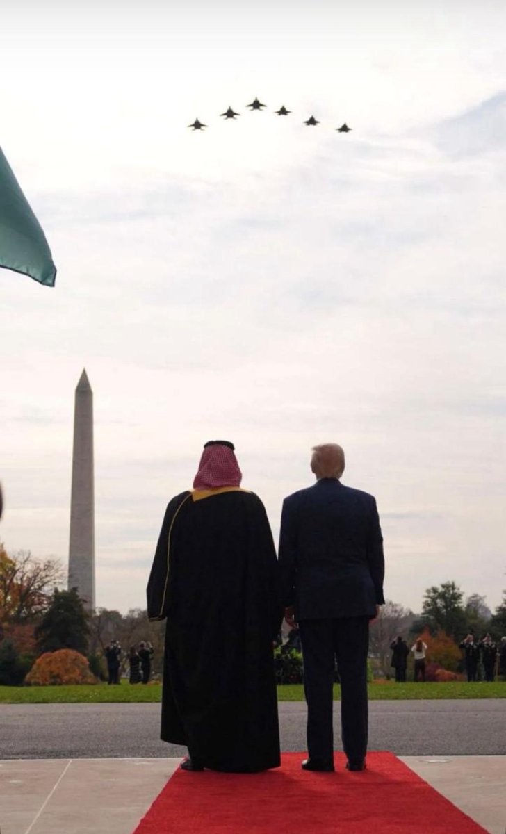 EN_ALGHAMDI's tweet photo. #محمد_بن_سلمان_في_واشنطن

علمت القوى العظمى ان تحية الحرس لم تعد كفاية 

معزي الثاني وقائد الرؤي 🇸🇦 https://t.co/0cSjfgLTA9
