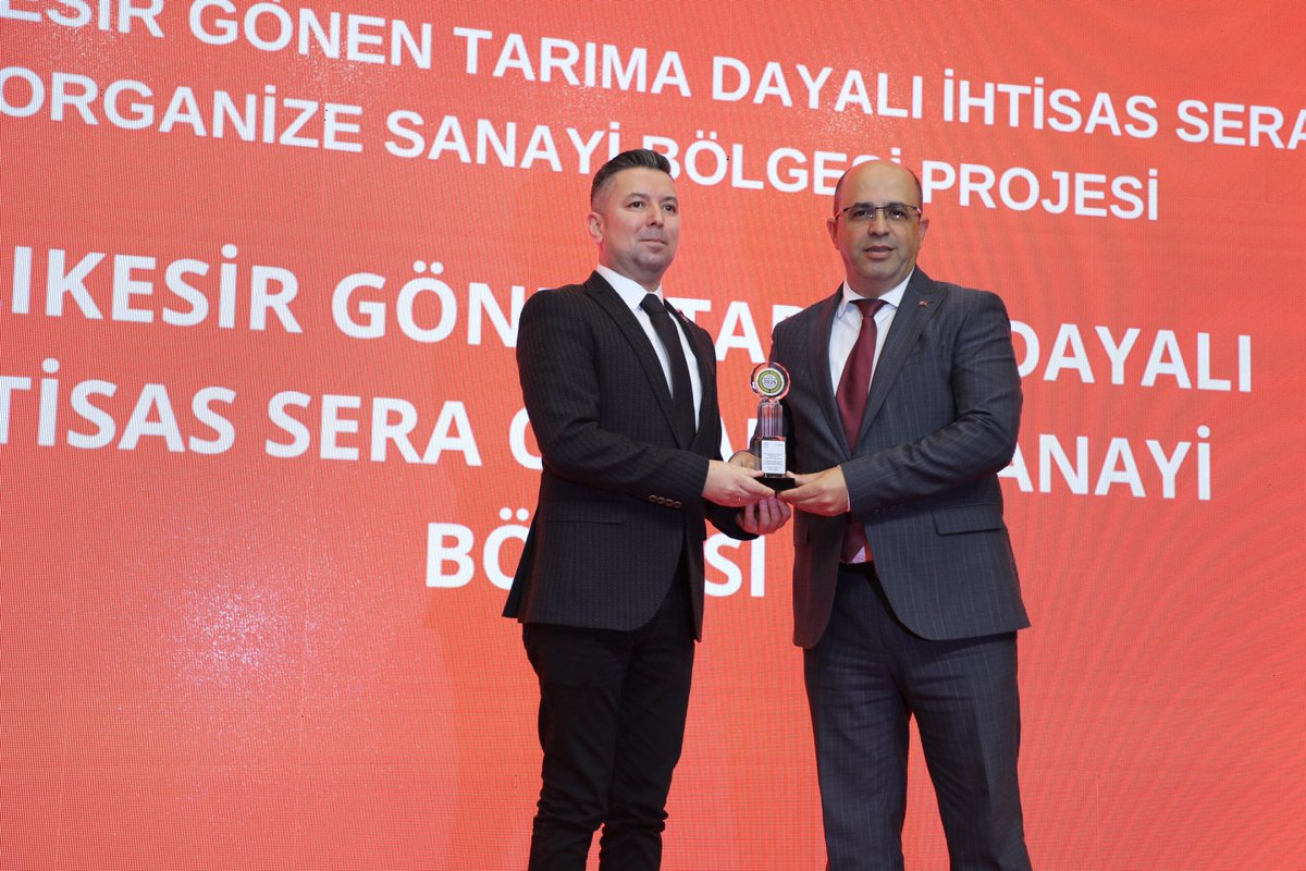 ATSO Growtech Tarım İnovasyon Ödül Töreni

Valimiz Hulusi Şahin ve İl Müdürümüz Fırat Erkal, ATSO Growtech Tarım İnovasyon Ödül Töreni'nde firmalara ödüllerini teslim ettiler.   <a href="/ibrahimyumakli/">İbrahim Yumaklı</a> <a href="/FratErkal/">Fırat Erkal</a>