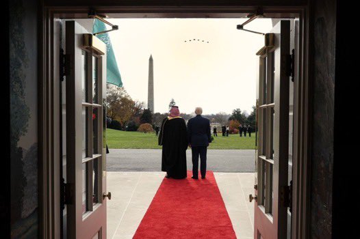 sh1ha2d's tweet photo. ملهمُ الشعب وصانعُ المجد
أينما يكون تتجه بوصلةُ العالم نحوه ..

𝖳𝗁𝖾 𝖫𝖾𝖺𝖽𝖾𝗋 𝗈𝖿 𝗍𝗁𝖾 𝖬𝗂𝖽𝖽𝗅𝖾 𝖤𝖺𝗌𝗍
🇸🇦🇸🇦🇸🇦🇸🇦

#محمد_بن_سلمان_في_واشنطن 
#MBSINUSA https://t.co/EN3o3rOHye