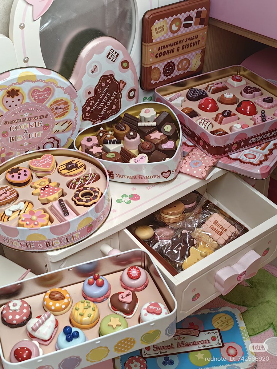 piinkimi_'s tweet image. mother garden