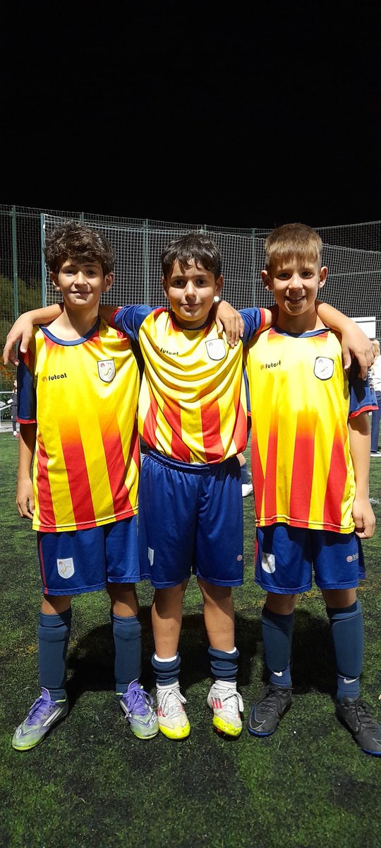 cefboscdetosca's tweet image. 💛 1, 2, 3... SELECCIÓ!

🔝 Triple presència del #TractoretGroc a la selecció catalana gironina: Maysar, Oriol i Jan

🤩 Enhorabona als 3 per ser-hi i representar al club. Orgull groc!

#BDT1978 #SomhiGrocs