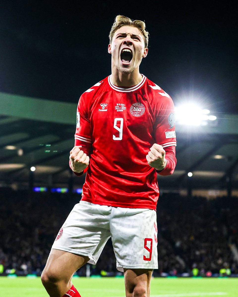Rasmus Højlund makes no mistake from the spot to get Denmark level against Scotland 💥