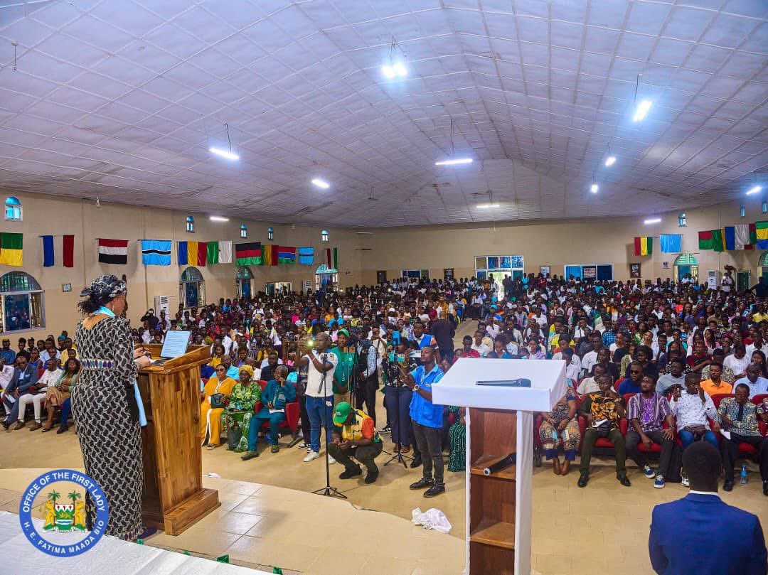 FirstLadyBio's tweet image. Today, November 18, marks the UN World Day for the Prevention of and Healing from Child Sexual Exploitation, Abuse, and Violence. 

To commemorate this day, I delivered a public lecture at the University of Makeni on &apos;Feminism in Public Leadership: A Pathway to Achieving…
