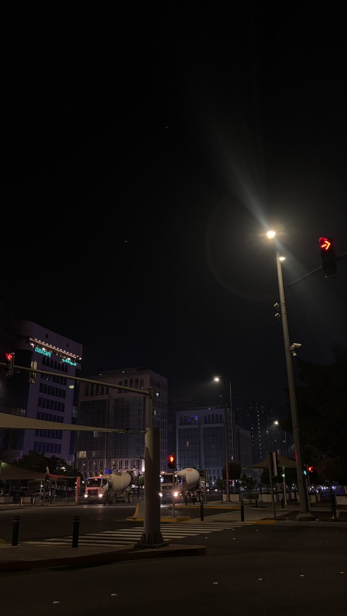 ADkabayan's tweet image. Walking alone ATM
📍Abu Dhabi