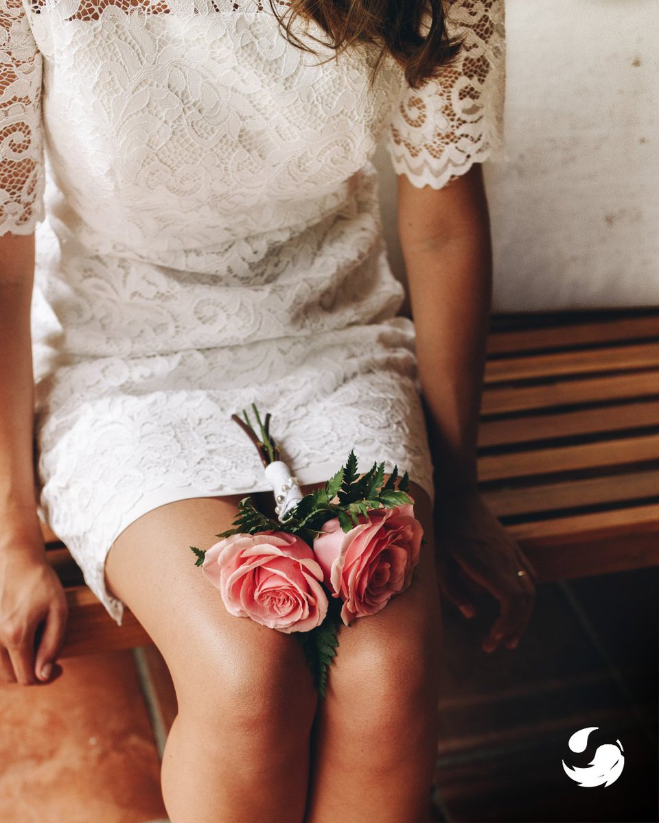 GECleaners's tweet image. With our wedding gown cleaning and preservation service, the magic of your wedding day will remain intact.✨

 #GreenEarthCleaning #GownPreservation #BrideToBe