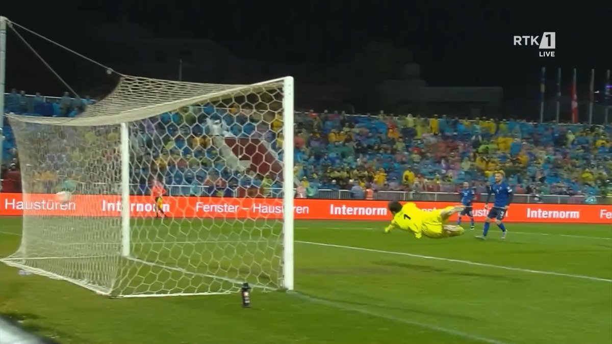FootballKosovo's tweet image. 74&apos; Kosovo scores the equlizer!

🇽🇰 [1]-1 🇨🇭
⚽ Muslija

#KOSSUI | #FIFAWorldCup