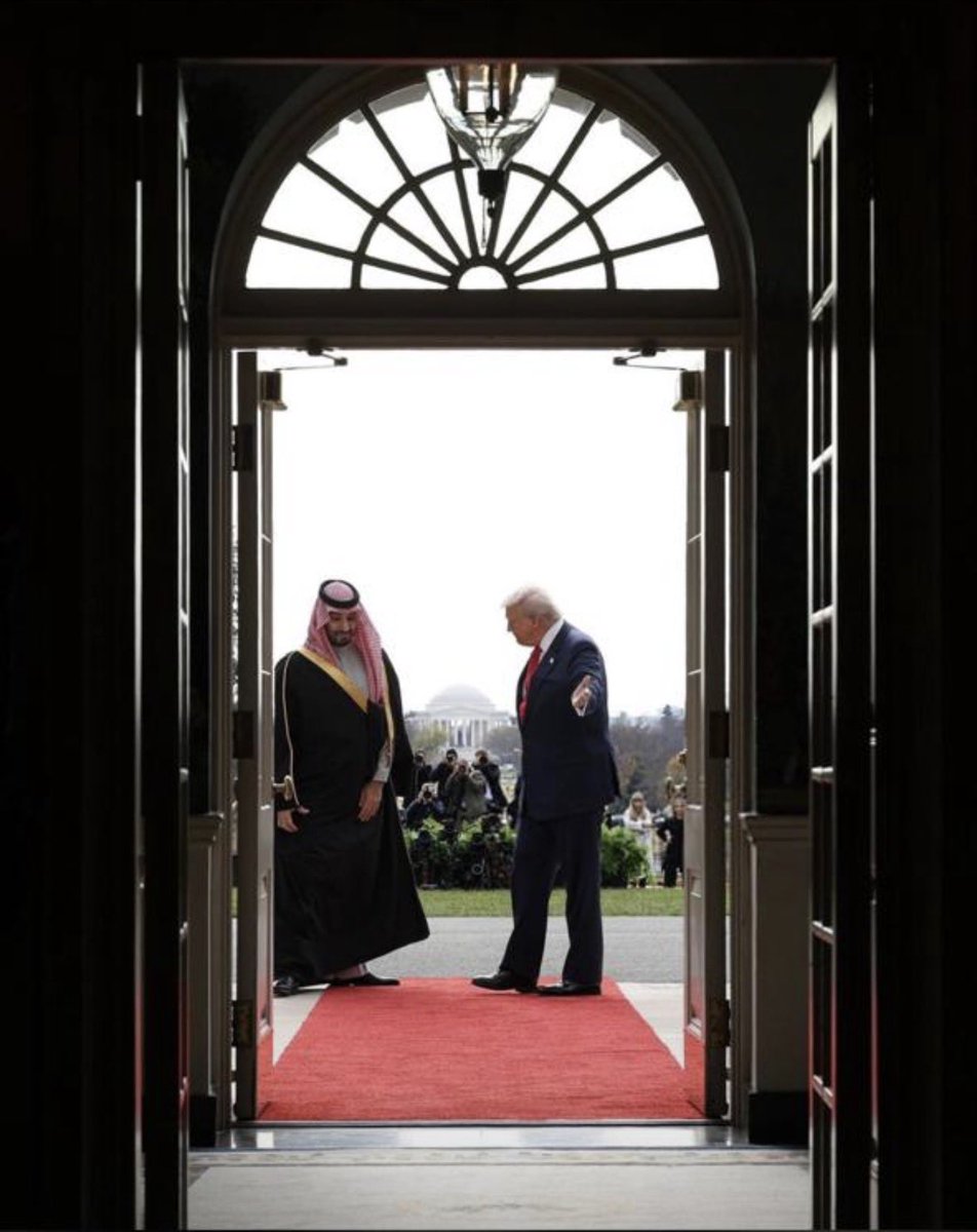 Sadeem__96's tweet photo. #محمد_بن_سلمان_في_واشنطن 
ملهم الشعب وصانع المجد 
أينما يذهب تتجه بوصلة العالم له 🇸🇦
اللهم أنر بصيرته وأحفظه حفظاً يليق بعظمتك وجلال سلطانك.
#سديم🕊️🇸🇦 https://t.co/zoGA5Rj3it