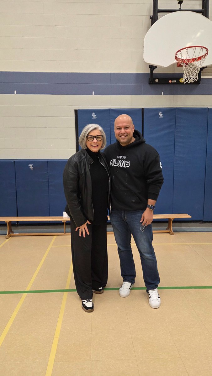 HOFAM_DPCDSB's tweet image. Today we’re welcoming @miguel_mtclife from MTC Life — Miguel will be guiding our students through MTC Life’s inspiring Character Building &amp;amp; Personal Excellence program. SAVE THE DATE- NOVEMBER 26TH FOR A PARENT ENGAGEMENT NIGHT WITH MIGUEL AS WELL