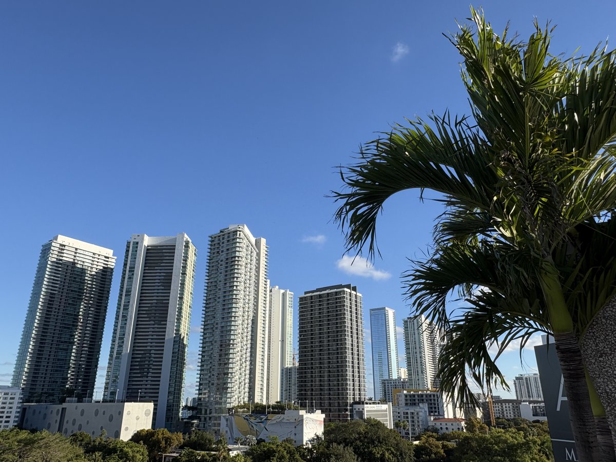 notabene_id's tweet image. It&apos;s here! The inaugural @FintechNerdCon kicks off tomorrow here in #Miami 🌴

We&apos;re hosting two Roundtables this week (on #payments and #compliance) and are thrilled to see that both are oversubscribed 🙌 

Not to worry, the spirit of this new event is collaboration, hands-on…