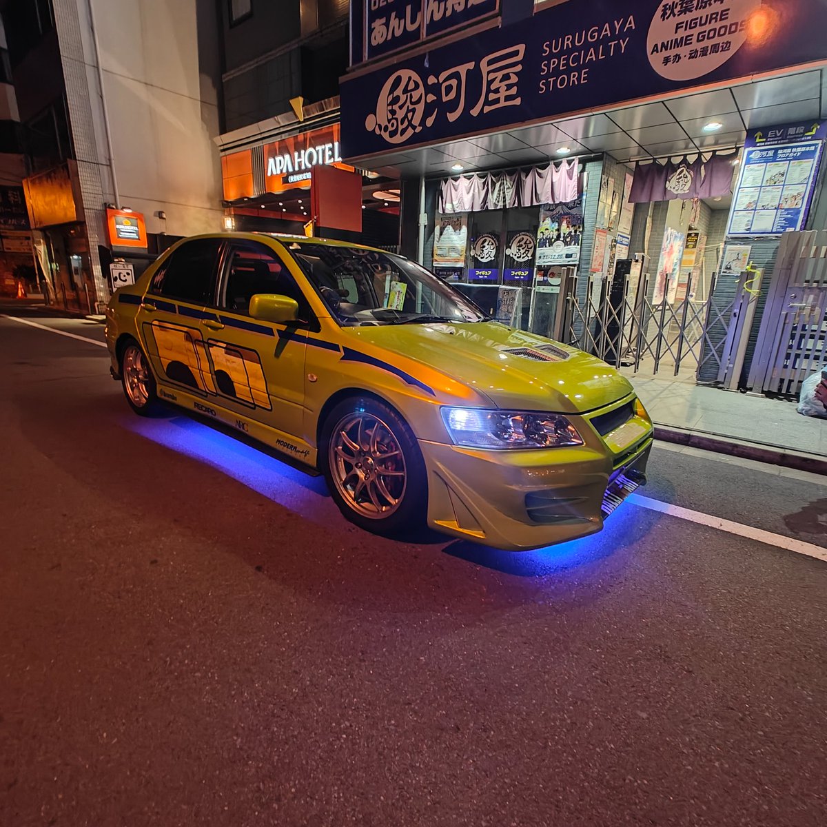 Not my car, but so many cool ones in Aki and Ginza!