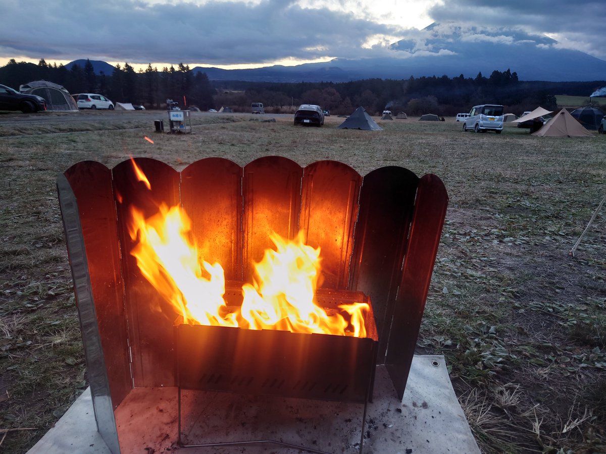 朝の焚き火