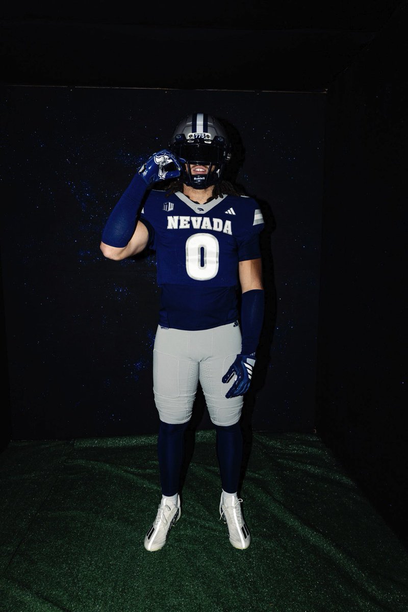 michael floyde🖤 tweet media