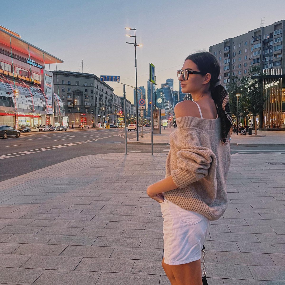 K96Tim's tweet image. #Sunny Days Calm as water, gentle yet firm. Every smile is a blossoming of inner strength.