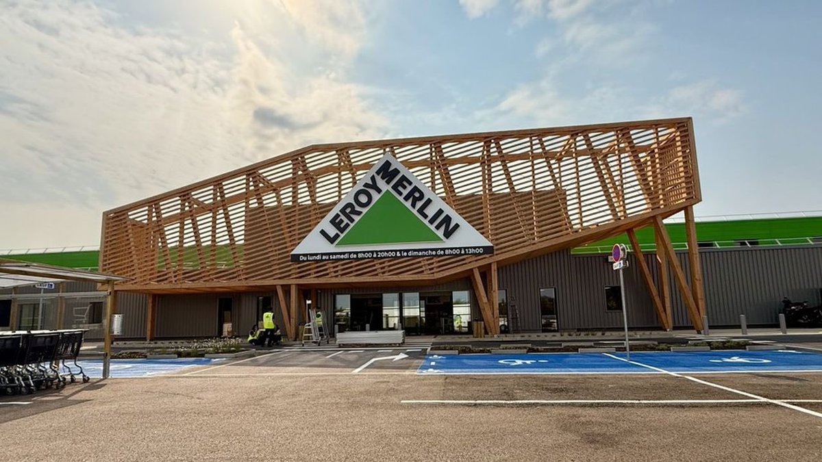 FrontRep's tweet image. Comme une envie d’aller faire des courses chez Leroy Merlin à la première heure demain. 

Merci aux entreprises qui s’engagent contre l’extrême droite et leurs porte-voix.