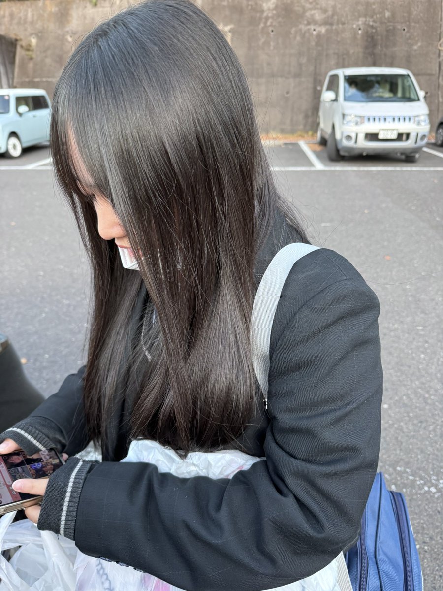長女
今日から修学旅行
3泊4日台湾🇹🇼
思い出、作ってくるがいい🙂‍↕️

#キャリーの中には夜食の辛ラーメン3泊分
#絶賛インフル蔓延中
#発熱したら成田までお迎えという恐怖