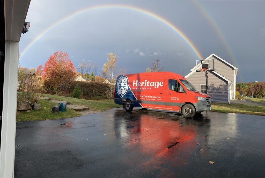 Looks like the end of the rainbow leads straight to Heritage 🌈🚚

#DoubleRainbow #PrettySkies #Rainbow