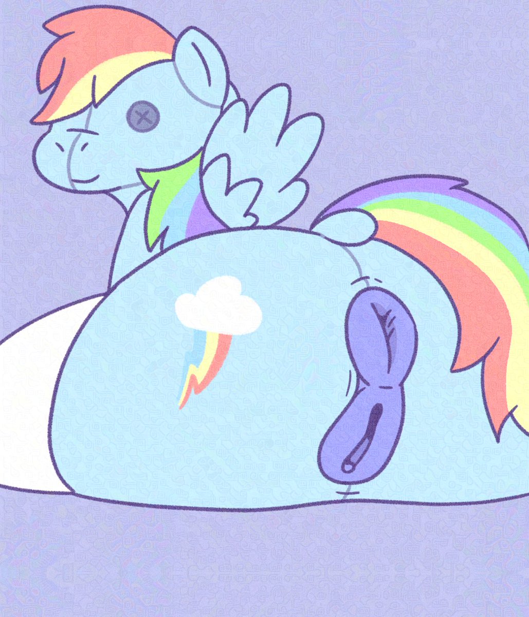 JellyBKofi's tweet photo. Rainbow dash plushie 🩵💦

#nsfw #furry #plushophilia https://t.co/EHO84h6Gts
