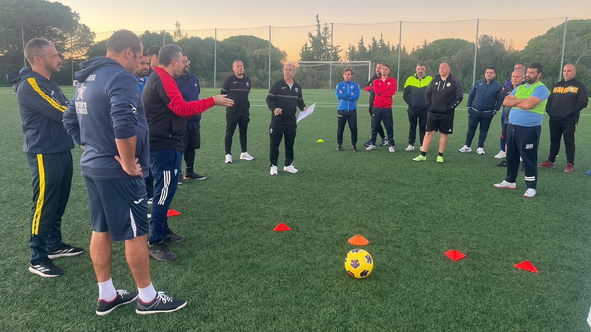 cedifa's tweet photo. FORMACIÓN | @RFAF #CADIZ

💚Clase presencial del Curso UEFAC 111 en las instaciones deportivas del @Cadiz_CF a cargo de los profesores @Jesus_Acal, Paco Lozano y @hugoalbertovaca quienes volvieron a liderar y acompañar a los #AlumnosRFAF 

#ProfesCEDIFA https://t.co/GCVeaidrBE
