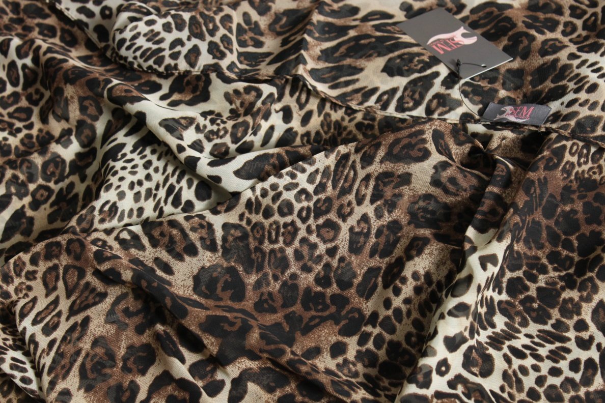 StrivingEmpire's tweet image. Struggling with see-through chiffon shaylas? Not anymore.

Ade is soft, opaque, lightweight, and drapes well. An animal-print chiffon that stays comfortable all day.

✨ Non-transparent
✨ Breathable
✨ 78in x 28in

Shop Ade at StrivingForModesty.com

#TSEExperience #Shayla