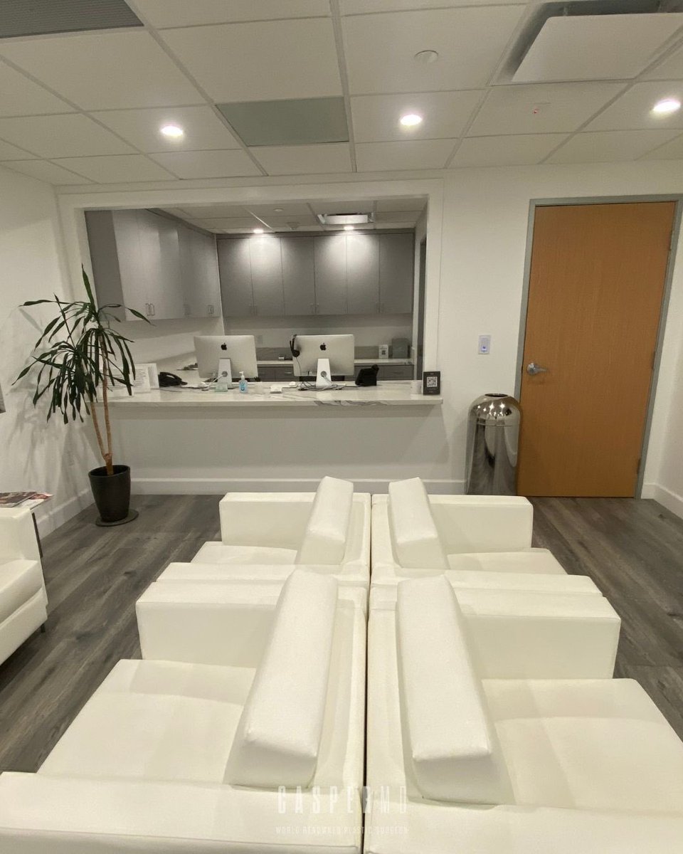 drdanielcasper's tweet image. We’ve officially moved, and we can’t wait for you to see our new home. ✨

Our new office combines elevated design, advanced technology, and a welcoming atmosphere to create a beautiful experience for every appointment.

Swipe to take a peek inside and discover our new space. 💕