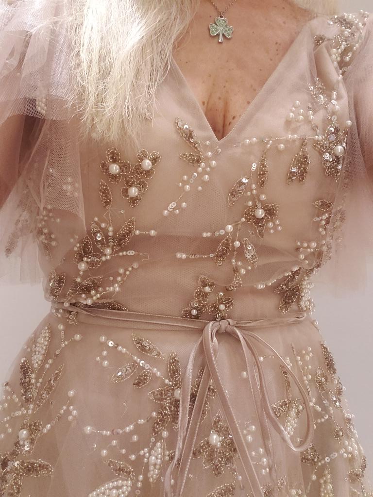 GenovevaUzunov1's tweet image. Channeling my inner #primcess for National #Princess Day in a beautiful gown from Monique Lillihuer 
#dress #elegance #grace #beauty