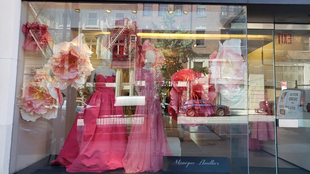 GenovevaUzunov1's tweet image. Channeling my inner #primcess for National #Princess Day in a beautiful gown from Monique Lillihuer 
#dress #elegance #grace #beauty