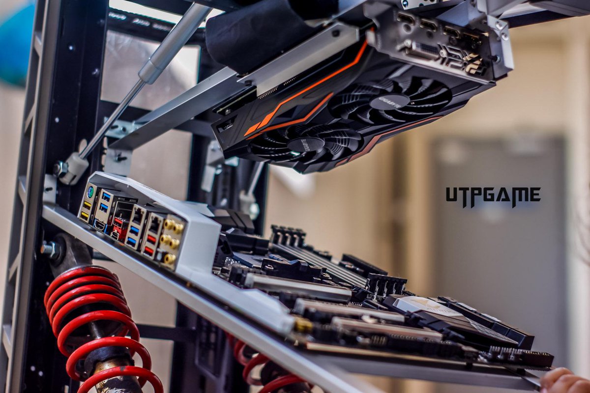 XPCMTeam's tweet image. Project Lockdown - Modded CM case by @UTPGame (FB) Old but GOLD! @CoolerMaster 

#pcbuild #pcsetup #pcmodding #gamingpc #custompc #xpcm #coolermaster