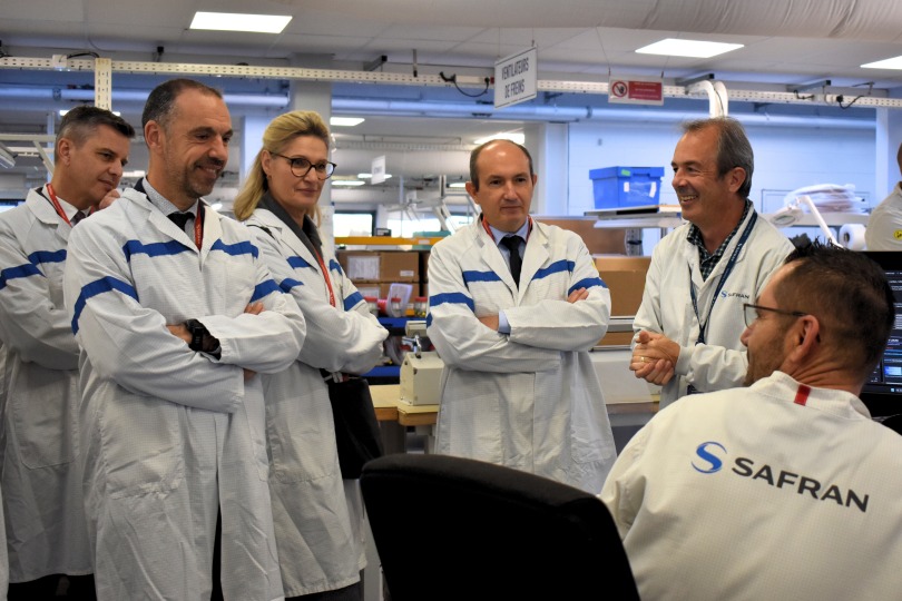 Le dispositif #ProfesseursEnEntreprise de la <a href="/Fond_CGenial/">Fondation CGénial</a> permet une immersion au cœur du tissu industriel local, dans des entreprises innovantes permettant de découvrir les technologies de demain.
🙏 Merci à <a href="/SafranEngines/">Safran Aircraft Engines</a> pour cette visite &amp; pour l'accueil de nos professeurs !