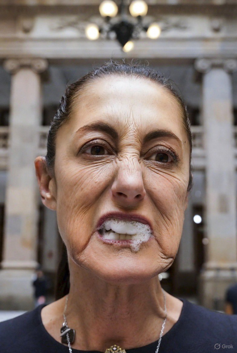 Jackie2theworld's tweet image. “Aquí estoy, más fuerte; ni consignas ni leperadas me debilitan”… 🤣🤣🤣🤣🤣