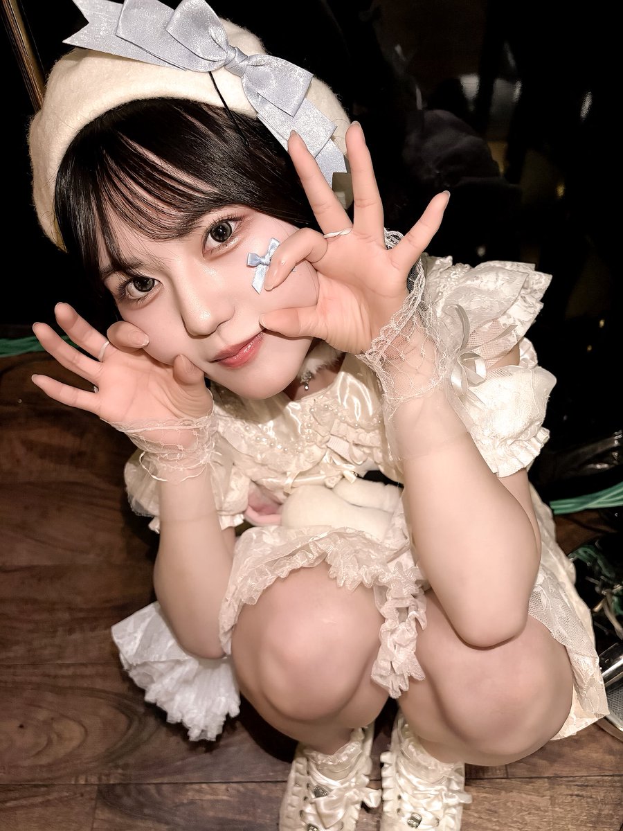 ぐっちゃん A relaxed chat between an 83-year-old grandma and her 0-year-old