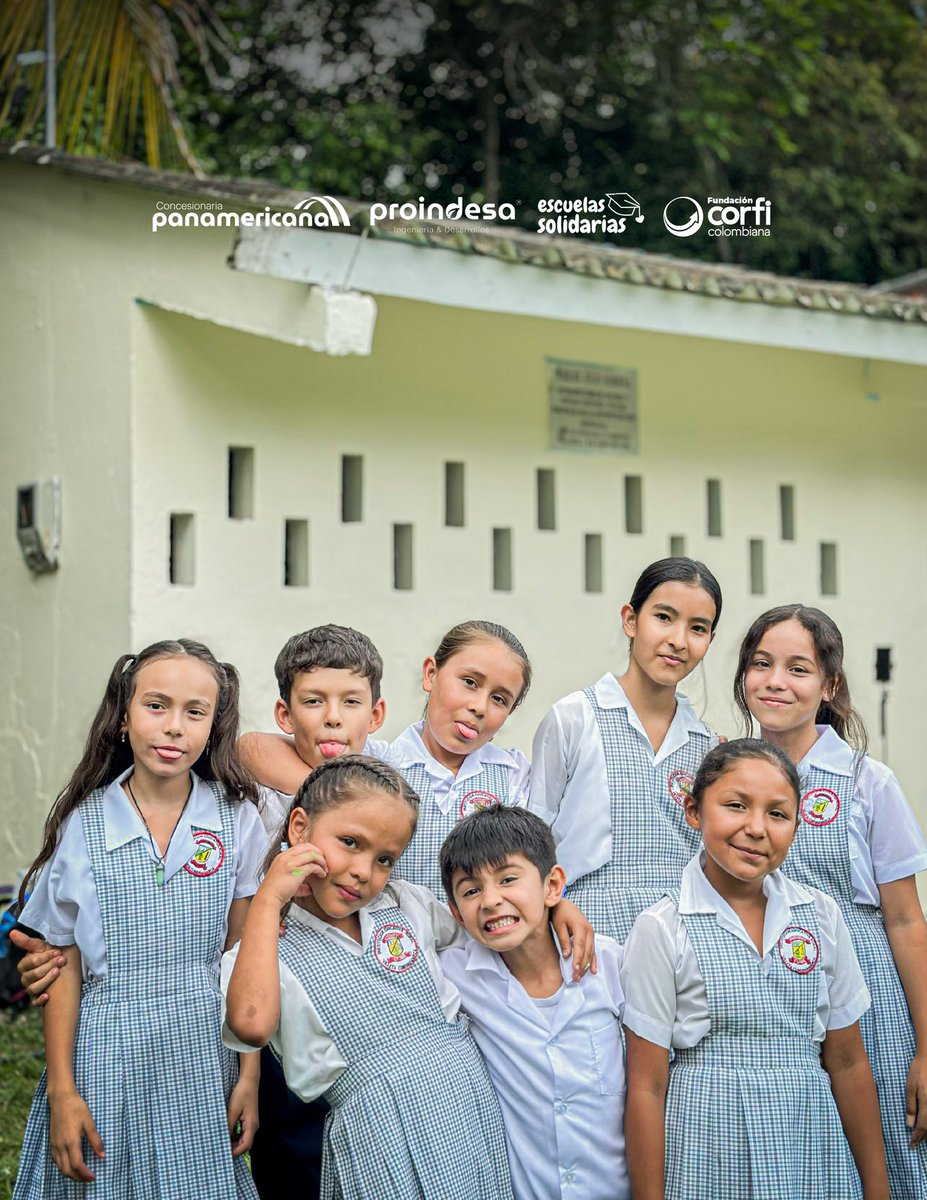 E scuelas Solidarias llegó a Villeta 🎓📚
 Llenamos de color y esperanza una escuela rural junto a estudiantes, docentes, familias y nuestros voluntarios.

Unidos por un mismo objetivo: crear espacios que inspiran. 💚✨🎨
 #VilletaConPropósito #TransformandoVidas