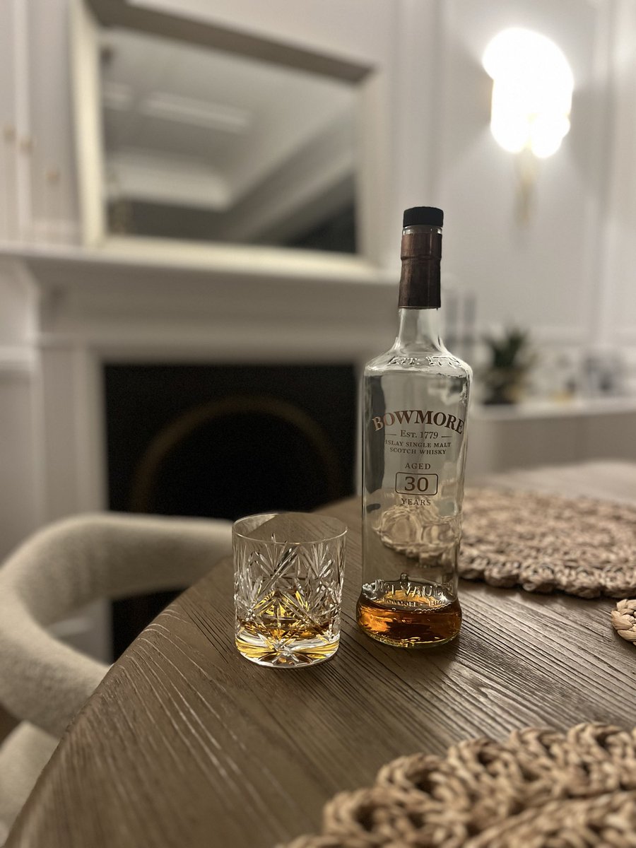 A wee celebratory toast. Nothing quite gets the emotions soaring like the National team 🏴󠁧󠁢󠁳󠁣󠁴󠁿 ⚽️ 🥃