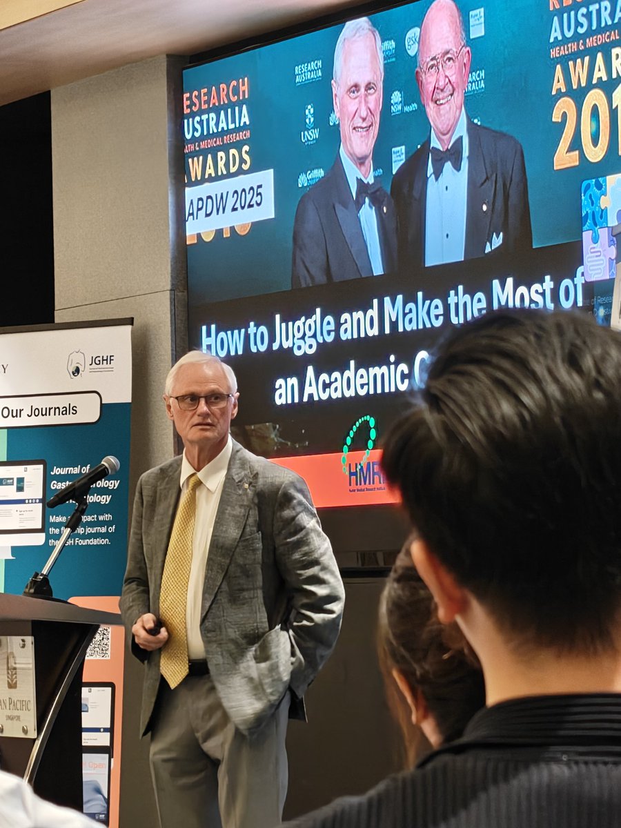 KewinSiah's tweet image. 🌞#Apdw2025 Who else learned how to juggle from Prof Nick Talley?A brilliant, funny, and inspiring talk on balancing the academic circus. Finally, some advice that feels real. @NickJTalley #GITwitter